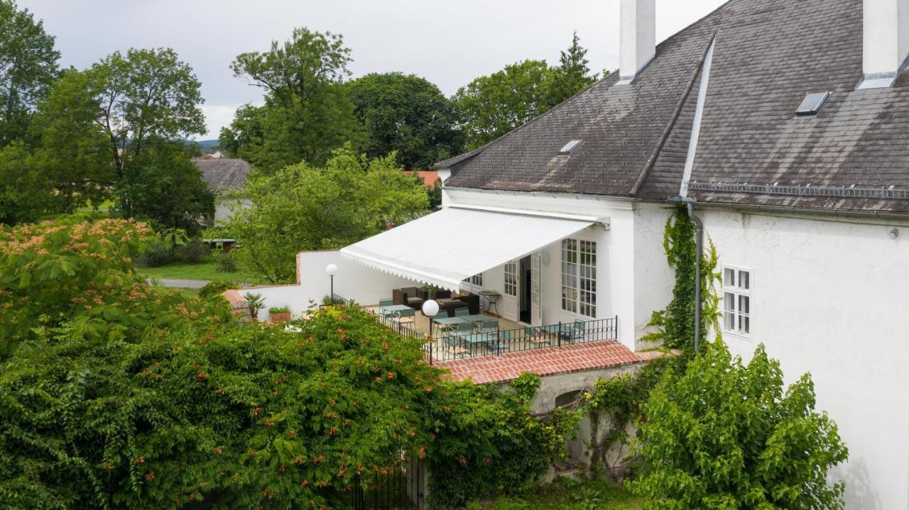 Boutique Hotel Zum Oberjaeger, Schloss Lackenbach المظهر الخارجي الصورة