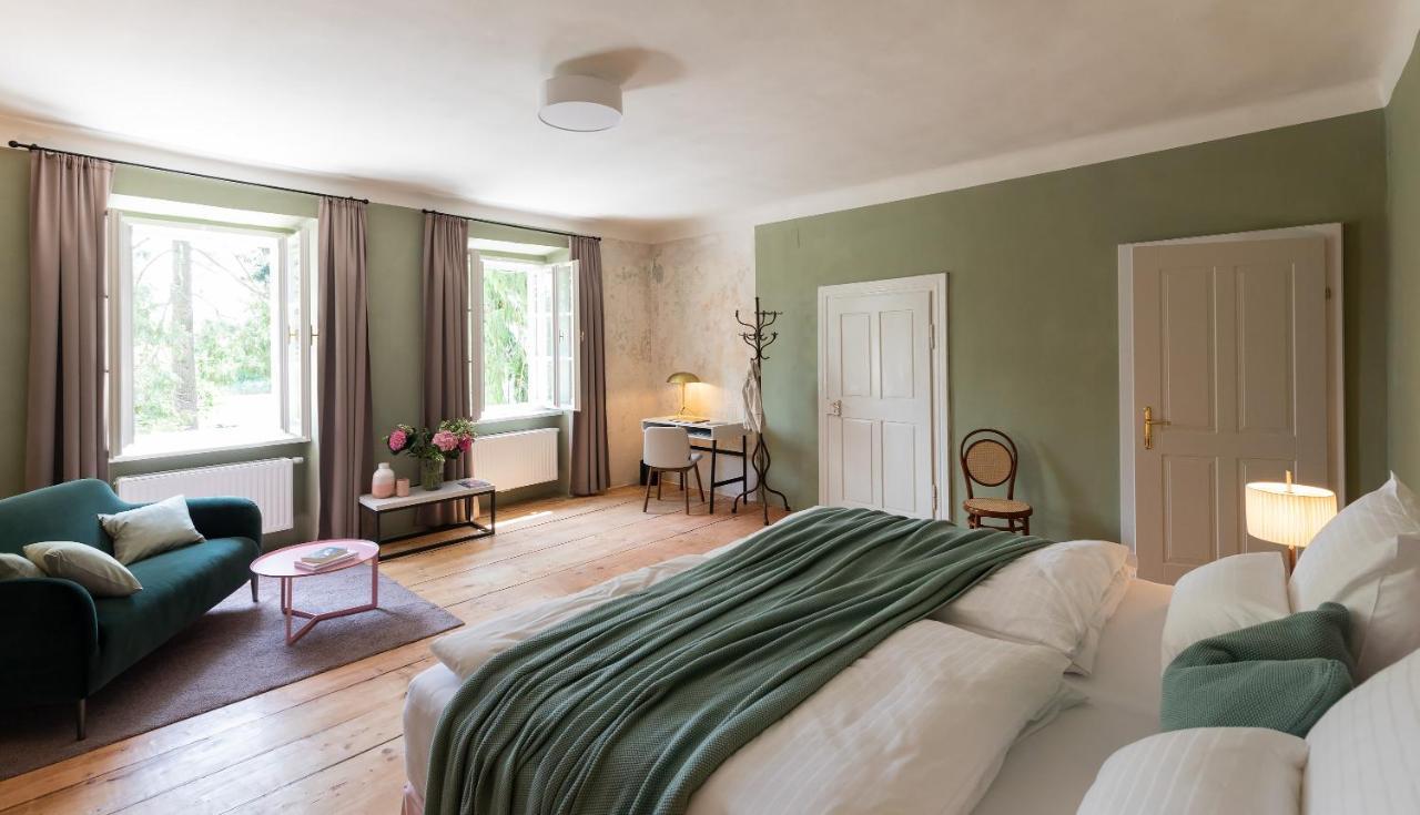 Boutique Hotel Zum Oberjager, Schloss Lackenbach المظهر الخارجي الصورة